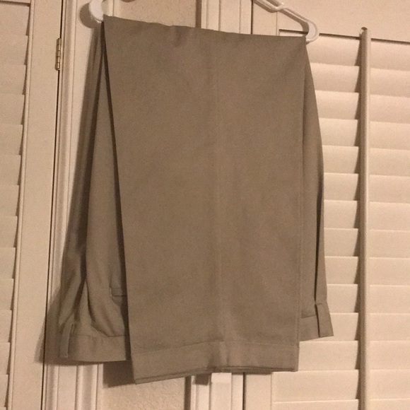 Izod Khakis/slacks - Picture 8 of 11